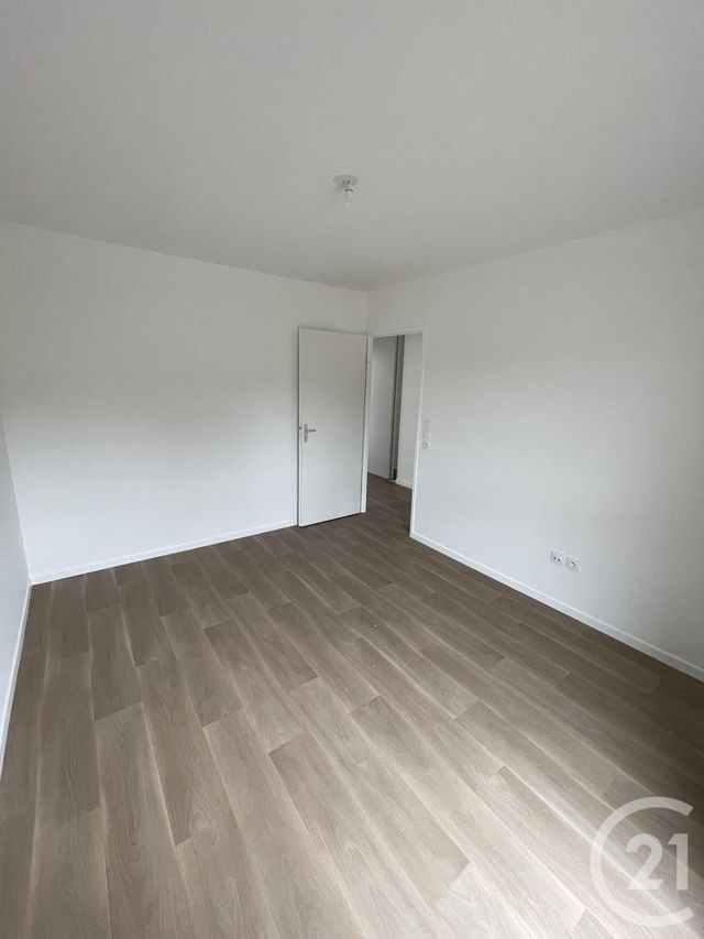 Appartement F4 à louer - 4 pièces - 73.51 m2 - BEYNES - 78 - ILE-DE-FRANCE - Century 21 S.L.P. Immobilier