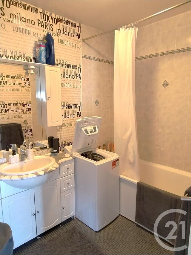 Appartement F2 à louer - 2 pièces - 51.0 m2 - MAUREPAS - 78 - ILE-DE-FRANCE - Century 21 S.L.P. Immobilier