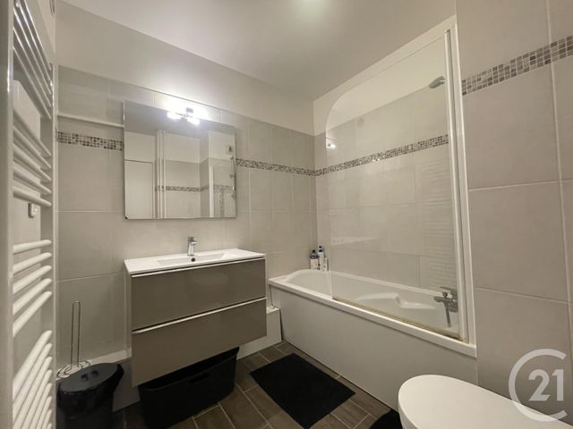 Appartement F5 à vendre - 5 pièces - 88.14 m2 - ELANCOURT - 78 - ILE-DE-FRANCE - Century 21 S.L.P. Immobilier