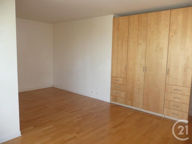 Appartement F1 à louer - 1 pièce - 35.12 m2 - ELANCOURT - 78 - ILE-DE-FRANCE - Century 21 S.L.P. Immobilier