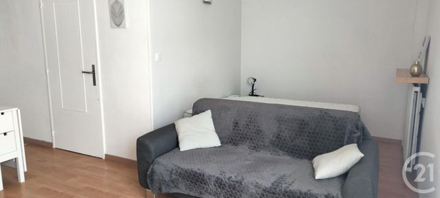 Appartement Studio à louer - 1 pièce - 29.36 m2 - MAUREPAS - 78 - ILE-DE-FRANCE - Century 21 S.L.P. Immobilier