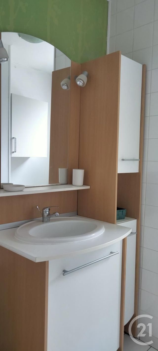 Appartement Studio à louer - 1 pièce - 29.36 m2 - MAUREPAS - 78 - ILE-DE-FRANCE - Century 21 S.L.P. Immobilier
