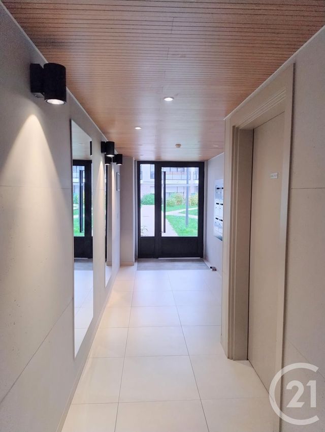 Appartement F2 à louer - 2 pièces - 44.19 m2 - MAUREPAS - 78 - ILE-DE-FRANCE - Century 21 S.L.P. Immobilier