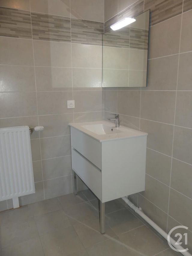 Appartement F2 à louer - 2 pièces - 44.19 m2 - MAUREPAS - 78 - ILE-DE-FRANCE - Century 21 S.L.P. Immobilier