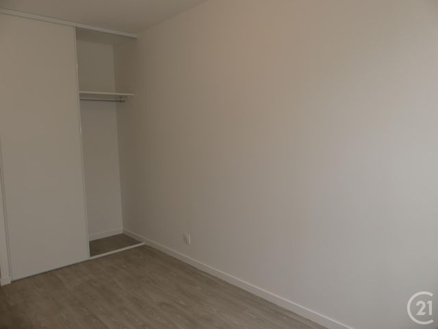 Appartement F2 à louer - 2 pièces - 44.19 m2 - MAUREPAS - 78 - ILE-DE-FRANCE - Century 21 S.L.P. Immobilier