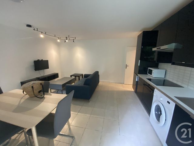 Appartement F2 à louer - 2 pièces - 40.39 m2 - ELANCOURT - 78 - ILE-DE-FRANCE - Century 21 S.L.P. Immobilier
