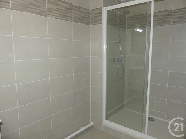 Appartement F2 à louer - 2 pièces - 40.12 m2 - MAUREPAS - 78 - ILE-DE-FRANCE - Century 21 S.L.P. Immobilier