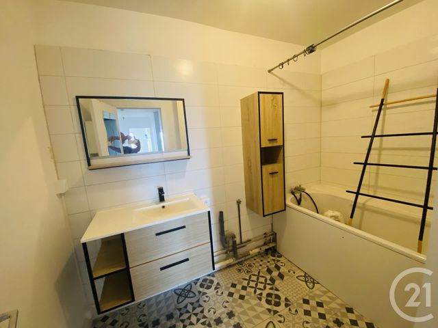Appartement F3 à louer - 3 pièces - 70.71 m2 - MAUREPAS - 78 - ILE-DE-FRANCE - Century 21 S.L.P. Immobilier