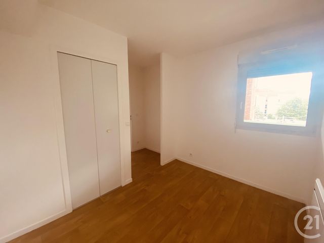 Appartement F3 à louer - 3 pièces - 78.6 m2 - MAUREPAS - 78 - ILE-DE-FRANCE - Century 21 S.L.P. Immobilier