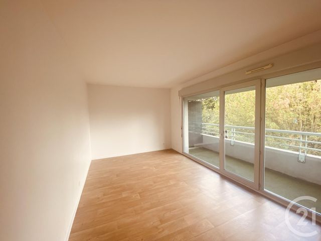 Appartement F3 à louer - 3 pièces - 78.6 m2 - MAUREPAS - 78 - ILE-DE-FRANCE - Century 21 S.L.P. Immobilier