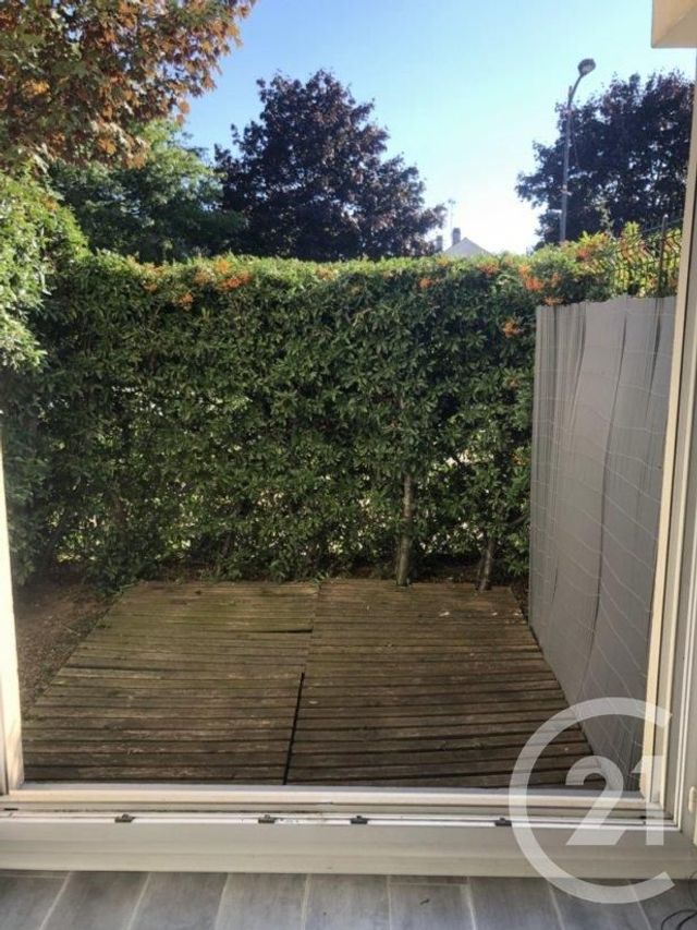 Appartement Studio à louer - 1 pièce - 26.1 m2 - MAUREPAS - 78 - ILE-DE-FRANCE - Century 21 S.L.P. Immobilier