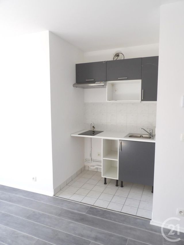 Appartement Studio à louer - 1 pièce - 26.1 m2 - MAUREPAS - 78 - ILE-DE-FRANCE - Century 21 S.L.P. Immobilier