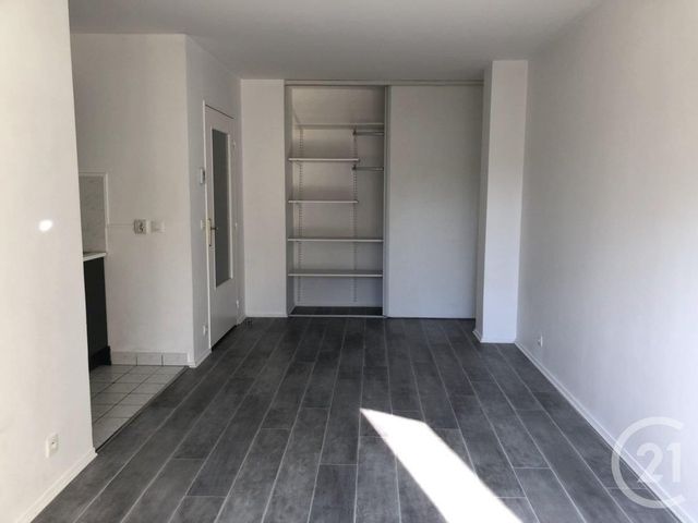 Appartement Studio à louer - 1 pièce - 26.1 m2 - MAUREPAS - 78 - ILE-DE-FRANCE - Century 21 S.L.P. Immobilier