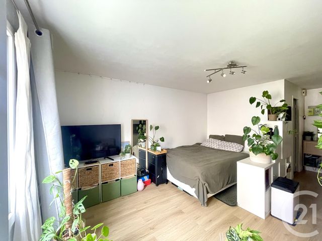 Appartement F1 à vendre - 1 pièce - 24.73 m2 - MAUREPAS - 78 - ILE-DE-FRANCE - Century 21 S.L.P. Immobilier