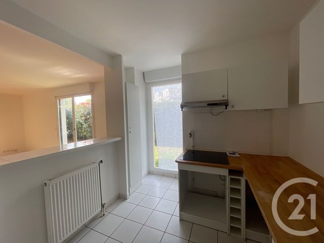Appartement F3 à louer - 3 pièces - 66.0 m2 - ELANCOURT - 78 - ILE-DE-FRANCE - Century 21 S.L.P. Immobilier