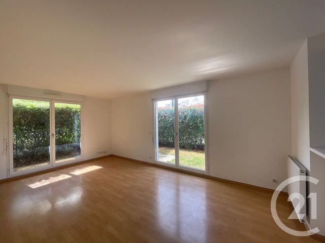 Appartement F3 à louer - 3 pièces - 66.0 m2 - ELANCOURT - 78 - ILE-DE-FRANCE - Century 21 S.L.P. Immobilier