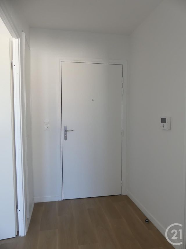 Appartement F2 à louer - 2 pièces - 43.71 m2 - TRAPPES - 78 - ILE-DE-FRANCE - Century 21 S.L.P. Immobilier