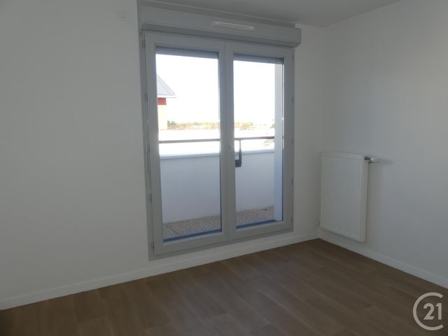 Appartement F2 à louer - 2 pièces - 43.71 m2 - TRAPPES - 78 - ILE-DE-FRANCE - Century 21 S.L.P. Immobilier