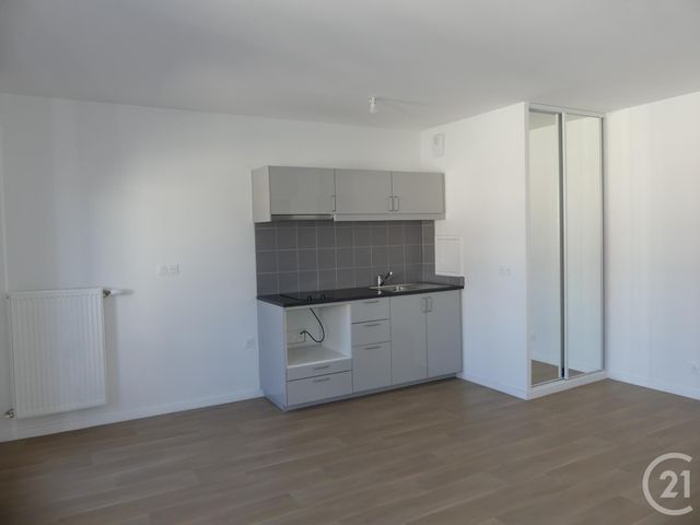 Appartement F2 à louer - 2 pièces - 43.71 m2 - TRAPPES - 78 - ILE-DE-FRANCE - Century 21 S.L.P. Immobilier