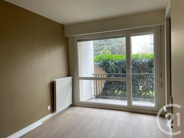 Appartement F2 à louer - 2 pièces - 46.76 m2 - MAUREPAS - 78 - ILE-DE-FRANCE - Century 21 S.L.P. Immobilier