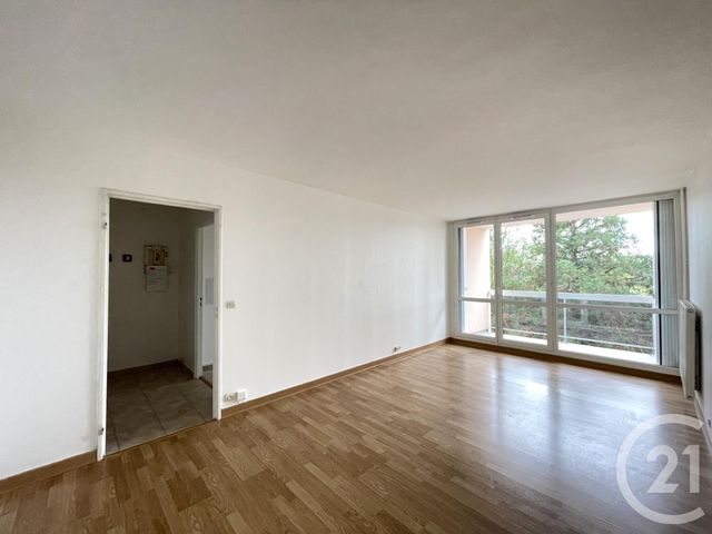 Appartement F2 à vendre - 2 pièces - 52.97 m2 - MAUREPAS - 78 - ILE-DE-FRANCE - Century 21 S.L.P. Immobilier
