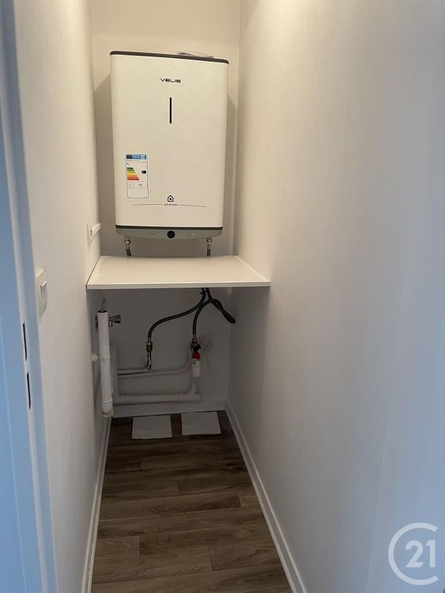 Appartement F1 à louer - 1 pièce - 26.87 m2 - MAUREPAS - 78 - ILE-DE-FRANCE - Century 21 S.L.P. Immobilier