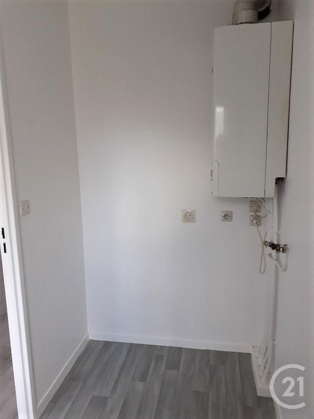 Appartement F1 à louer - 1 pièce - 33.48 m2 - MAUREPAS - 78 - ILE-DE-FRANCE - Century 21 S.L.P. Immobilier