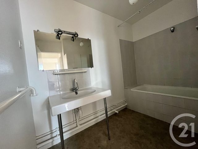 Appartement F4 à louer - 4 pièces - 87.74 m2 - MAUREPAS - 78 - ILE-DE-FRANCE - Century 21 S.L.P. Immobilier