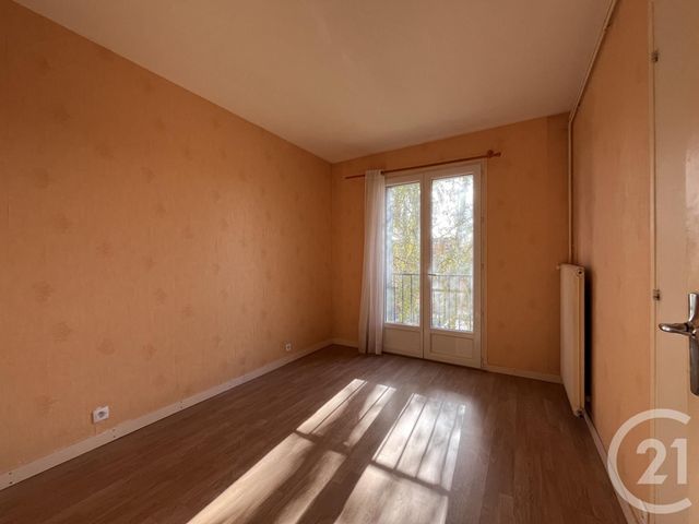 Appartement F2 à vendre - 2 pièces - 42.72 m2 - MAUREPAS - 78 - ILE-DE-FRANCE - Century 21 S.L.P. Immobilier