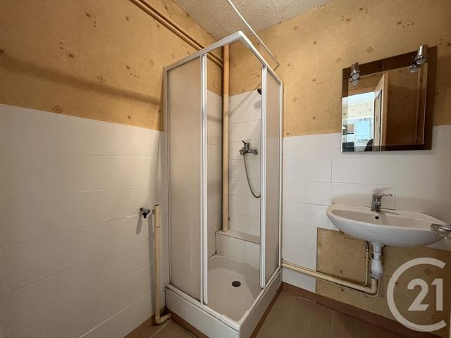 Appartement F2 à vendre - 2 pièces - 42.72 m2 - MAUREPAS - 78 - ILE-DE-FRANCE - Century 21 S.L.P. Immobilier